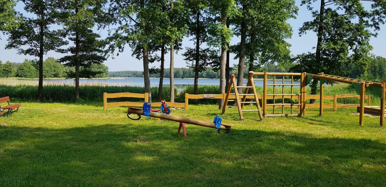 Domek Nad Jeziorem Piasutno Mazury Bagian luar foto